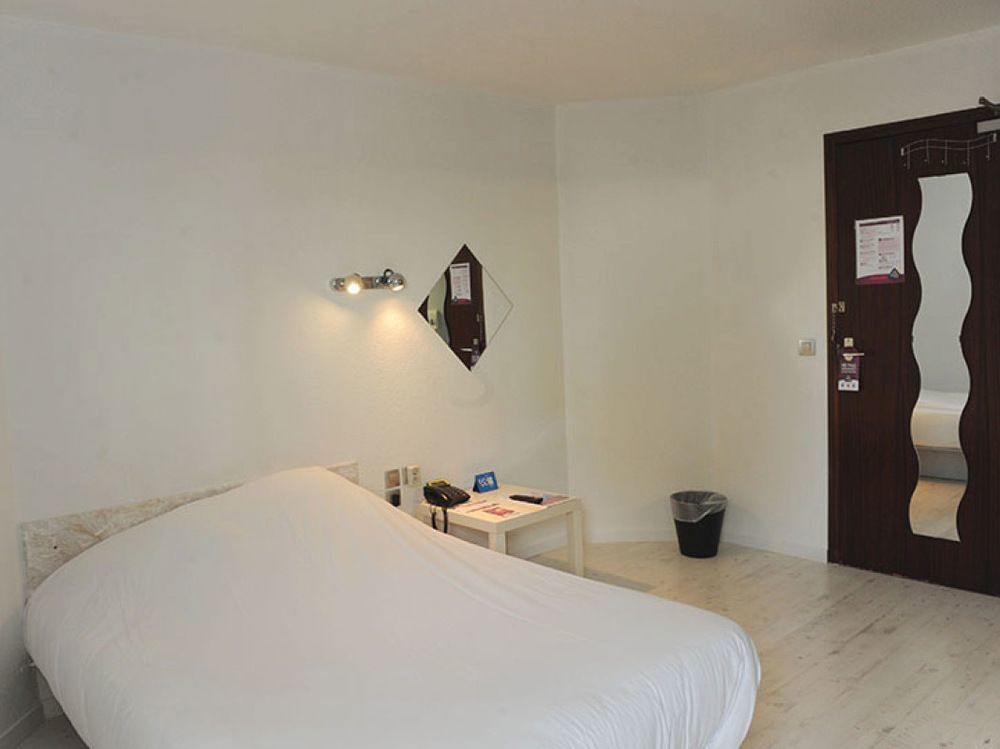 Crystal Hotel Gressy ภายนอก รูปภาพ